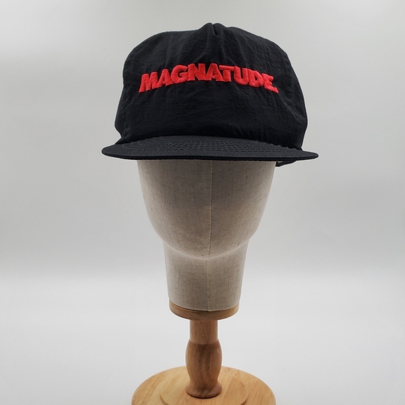 Magnatude Snap Back Vinatge Hat - Picture 1 of 8